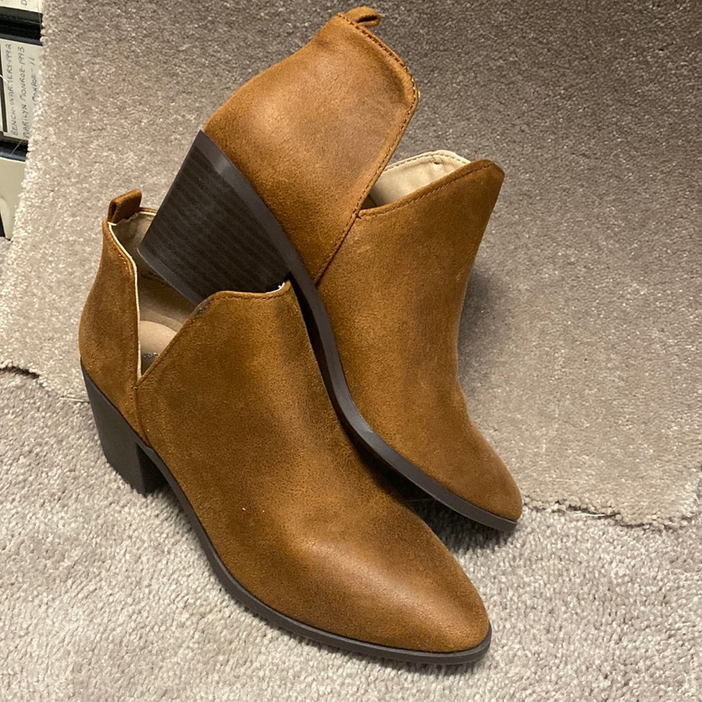 Journee collection booties tan suede worn once